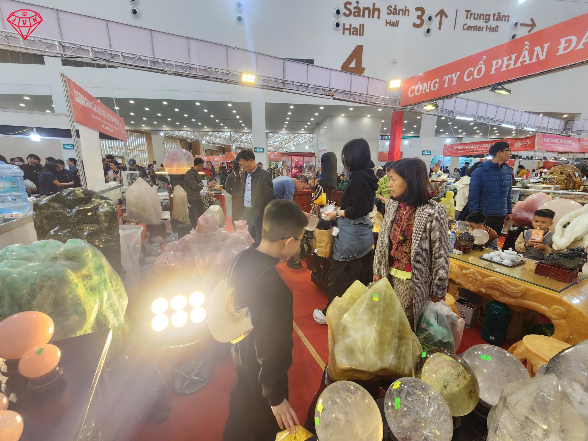 Hoi Cho Mua Thu Daquyvn 11