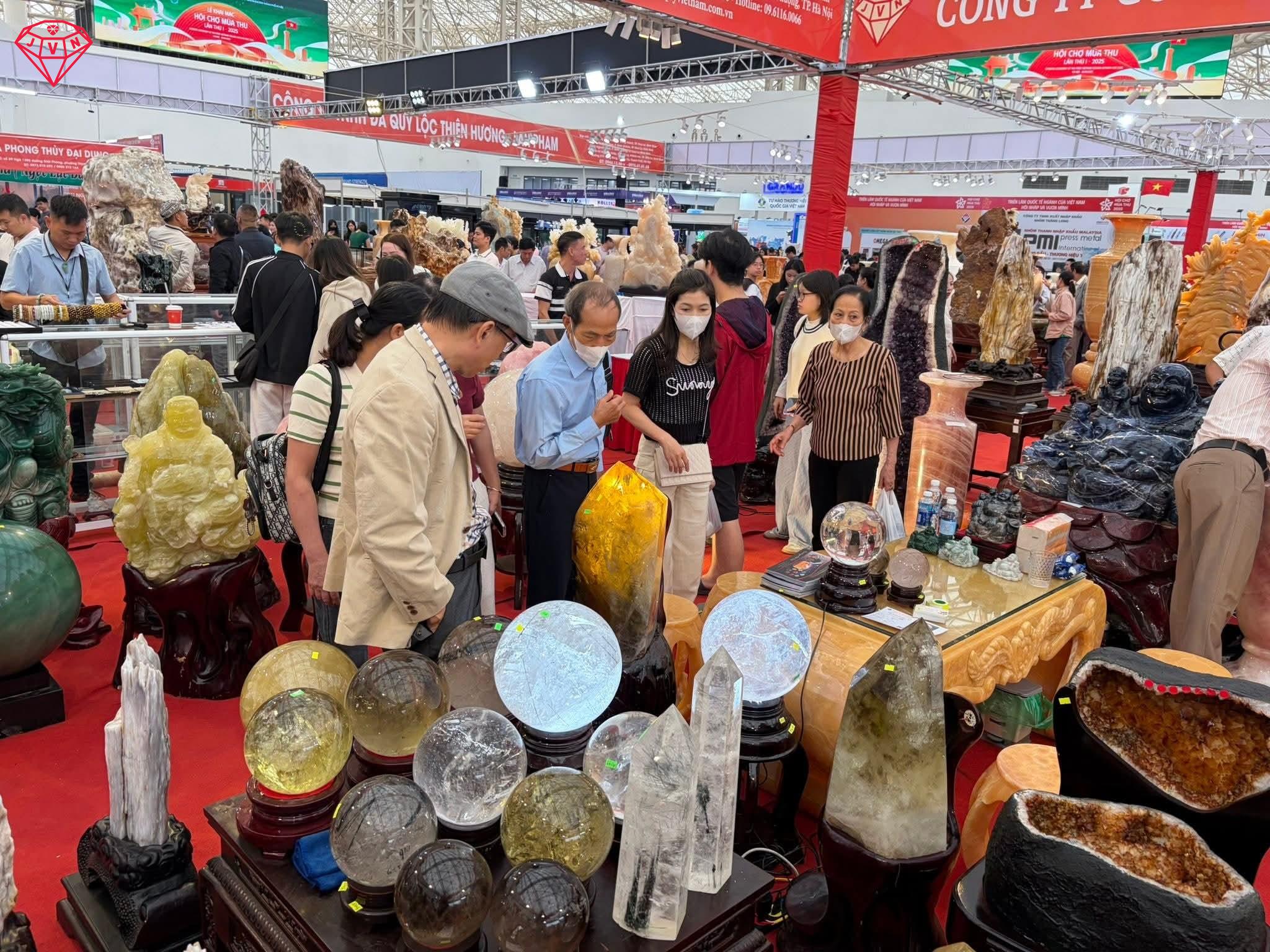 Hoi Cho Mua Thu Daquyvn 4