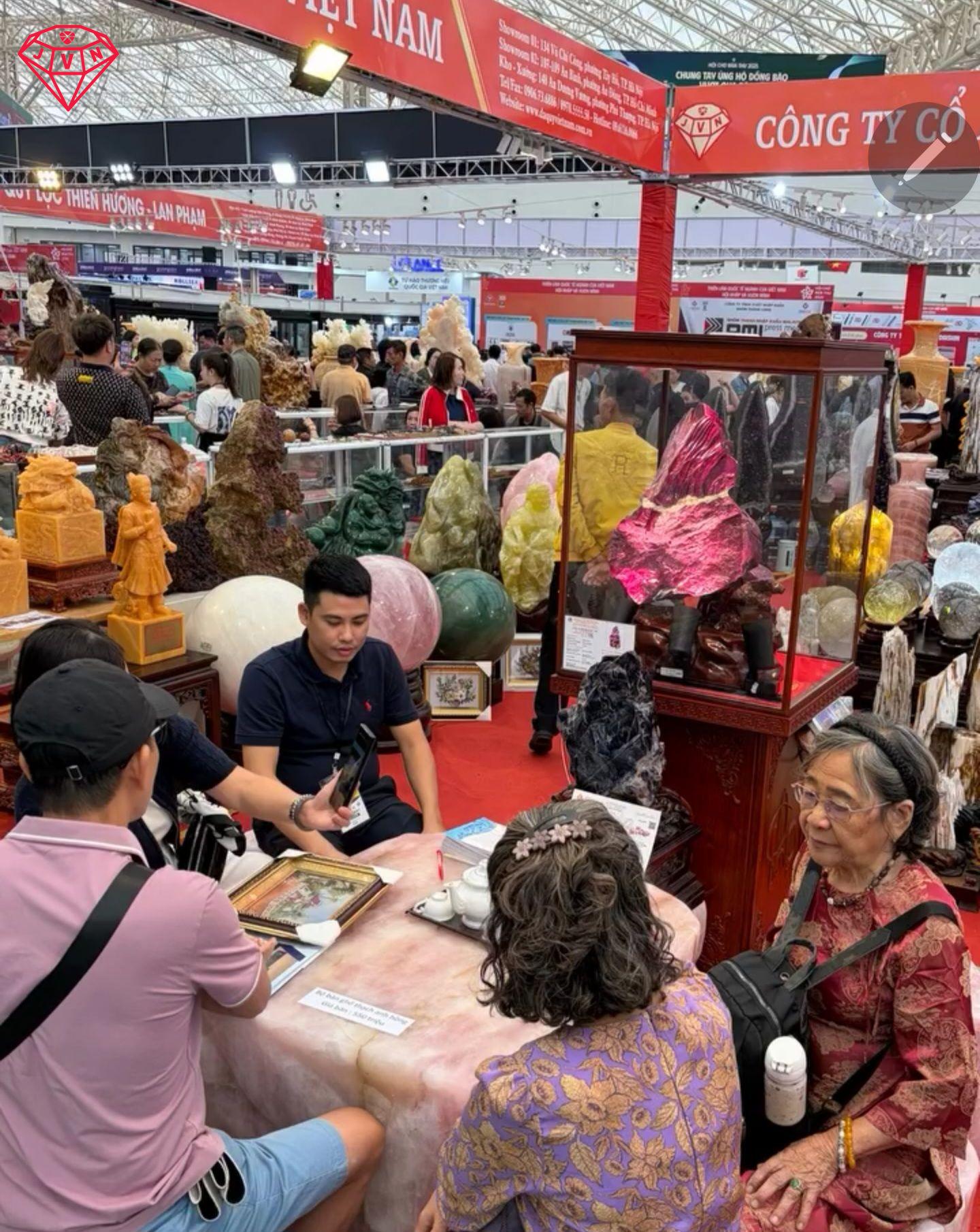 Hoi Cho Mua Thu Daquyvn 7