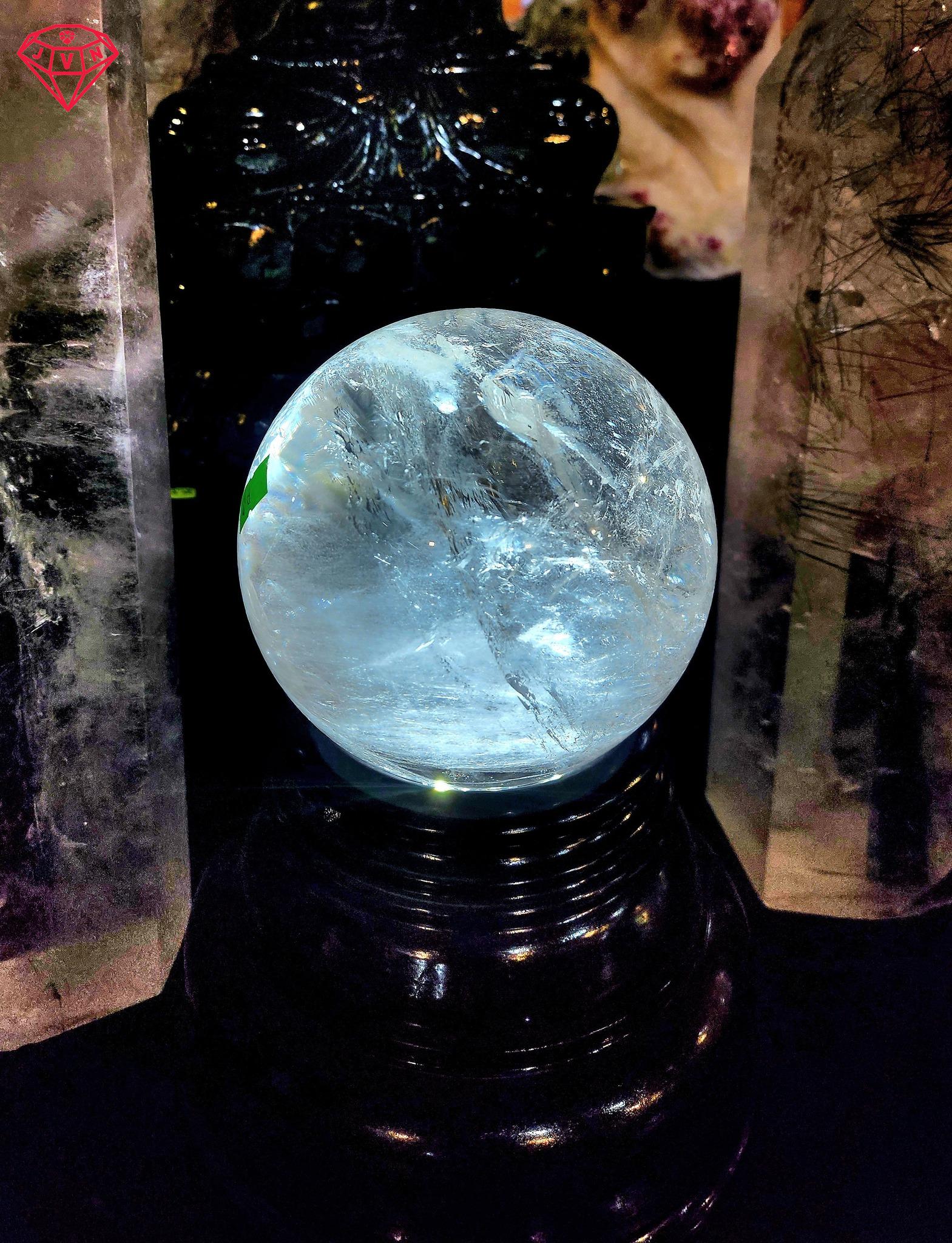 Trien Lam Da Quy Tai Vec 3